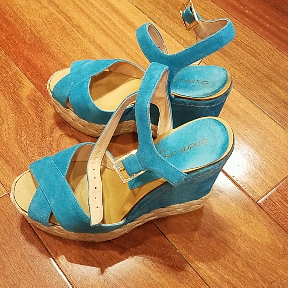 Andre Assous Melrose Suede wedge
